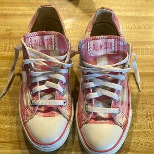 Womens converse sneakers, size 8. Pink and white.